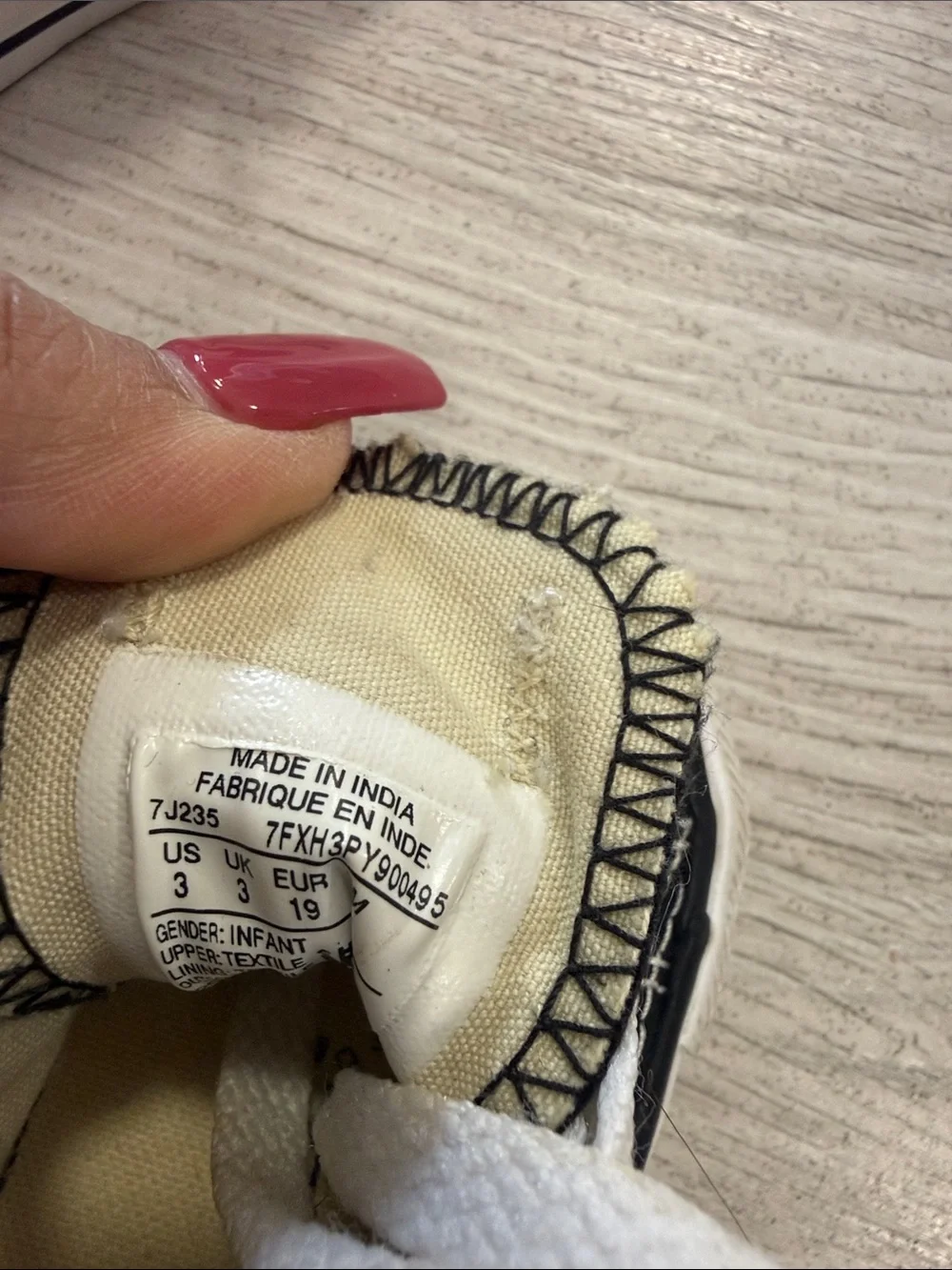 Converse infant Black and White Low Top Sneakers